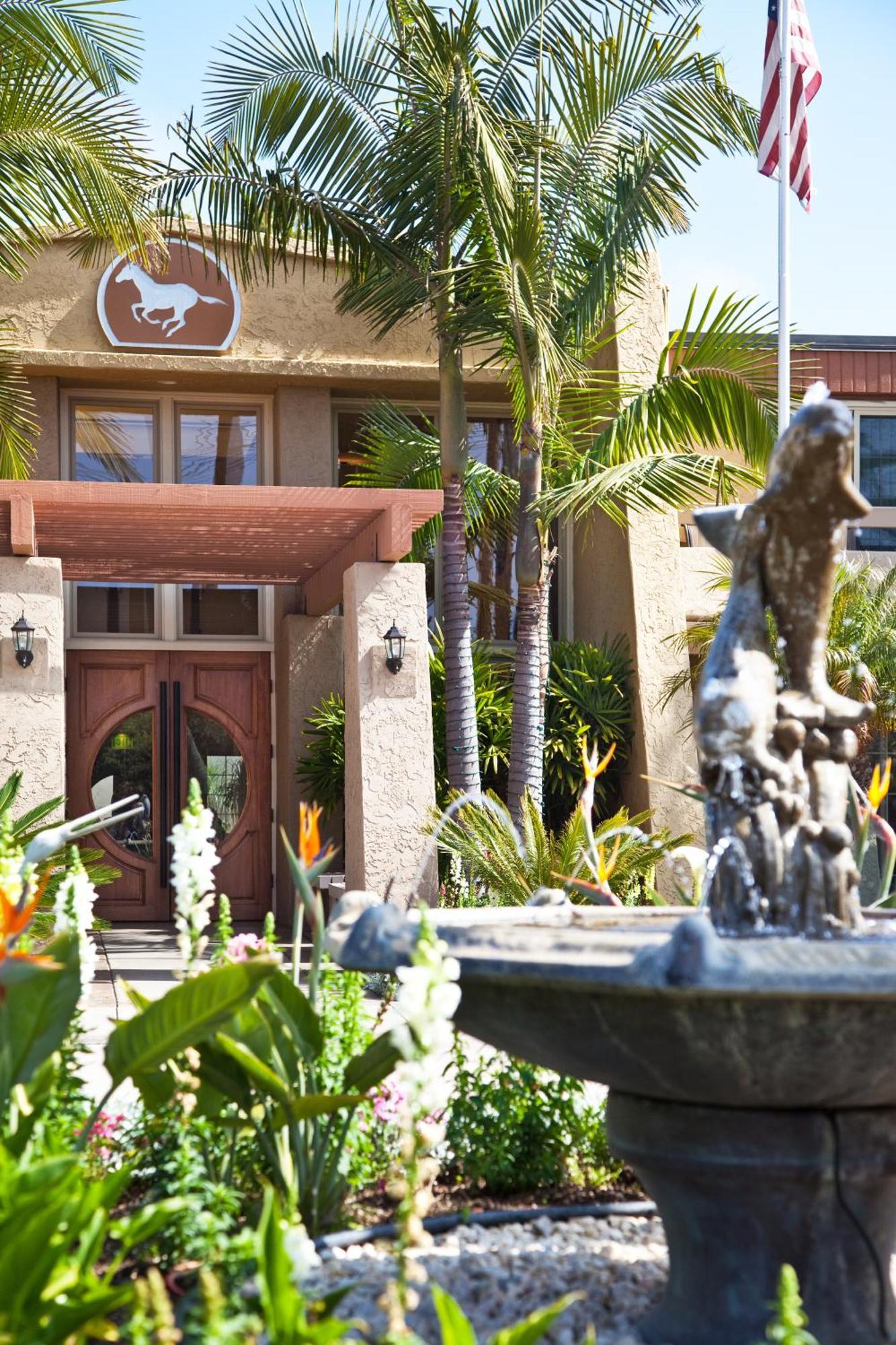 Winners Circle Resort Solana Beach Exterior photo