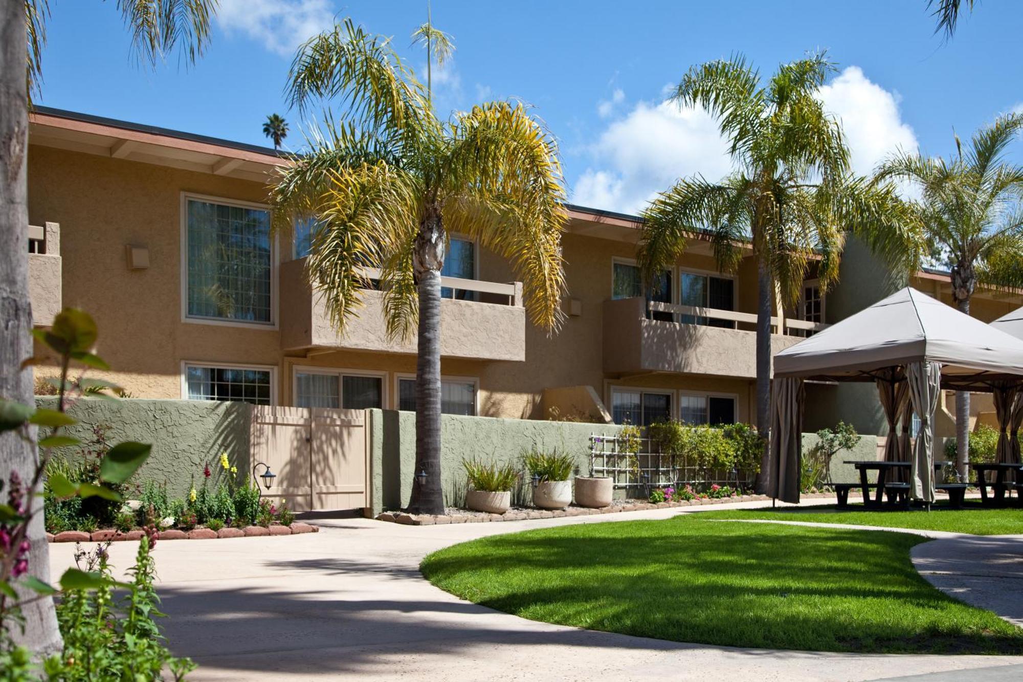 Winners Circle Resort Solana Beach Exterior photo