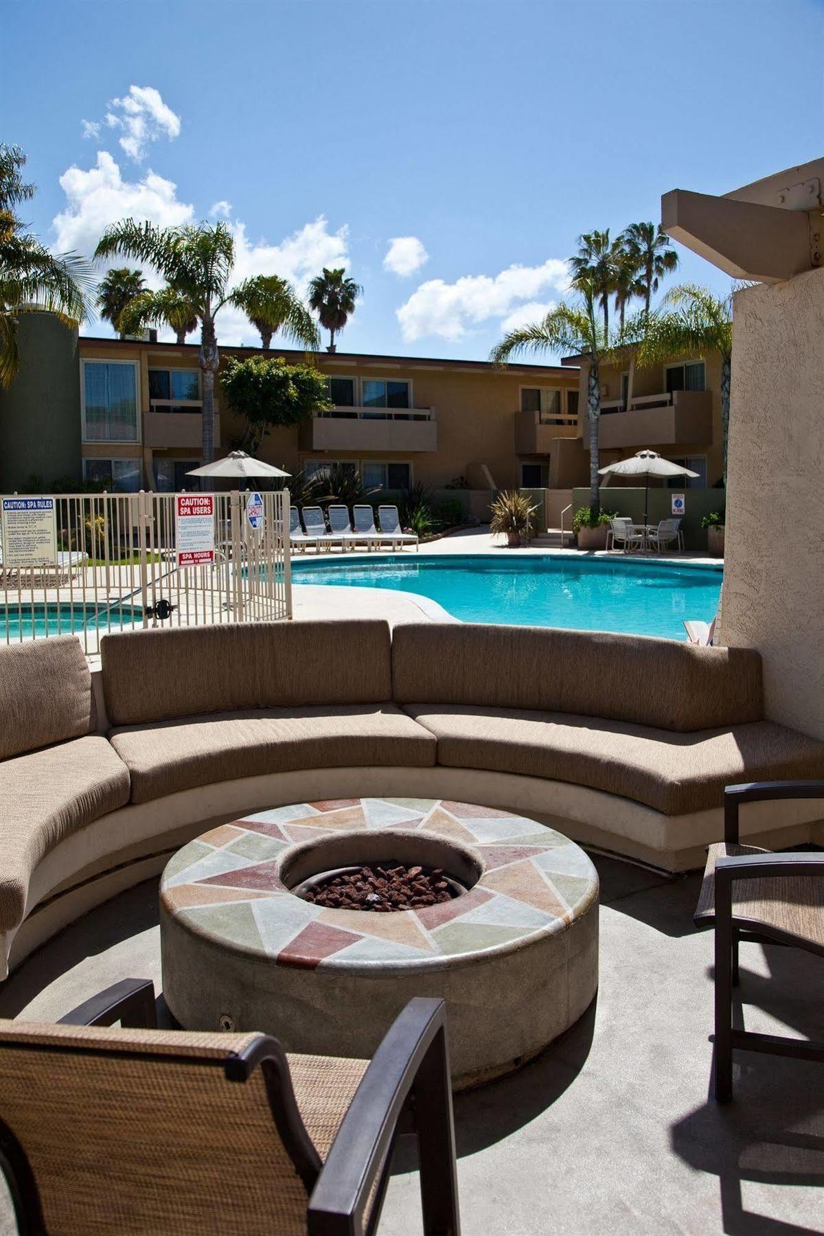 Winners Circle Resort Solana Beach Exterior photo