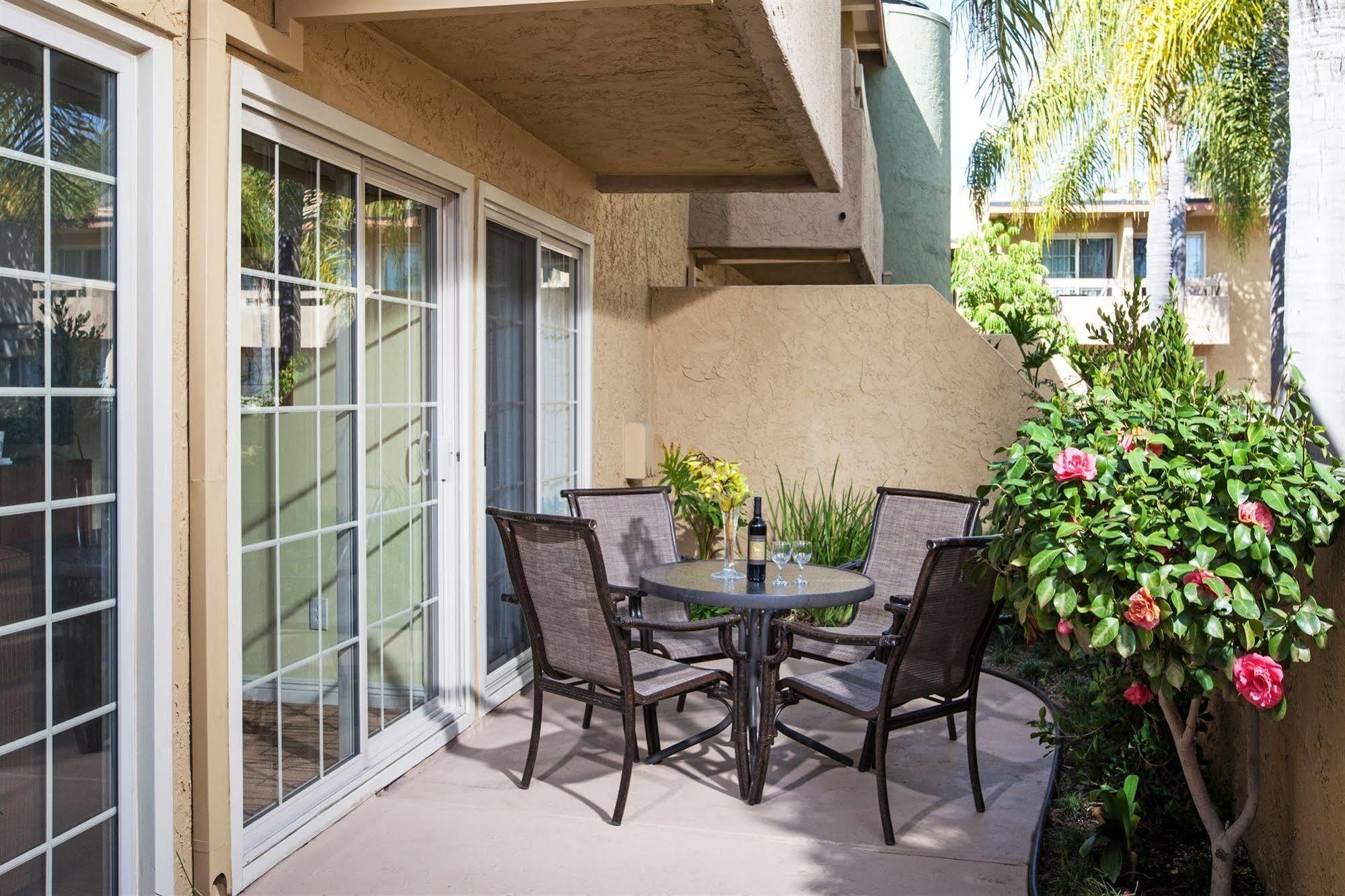 Winners Circle Resort Solana Beach Exterior photo